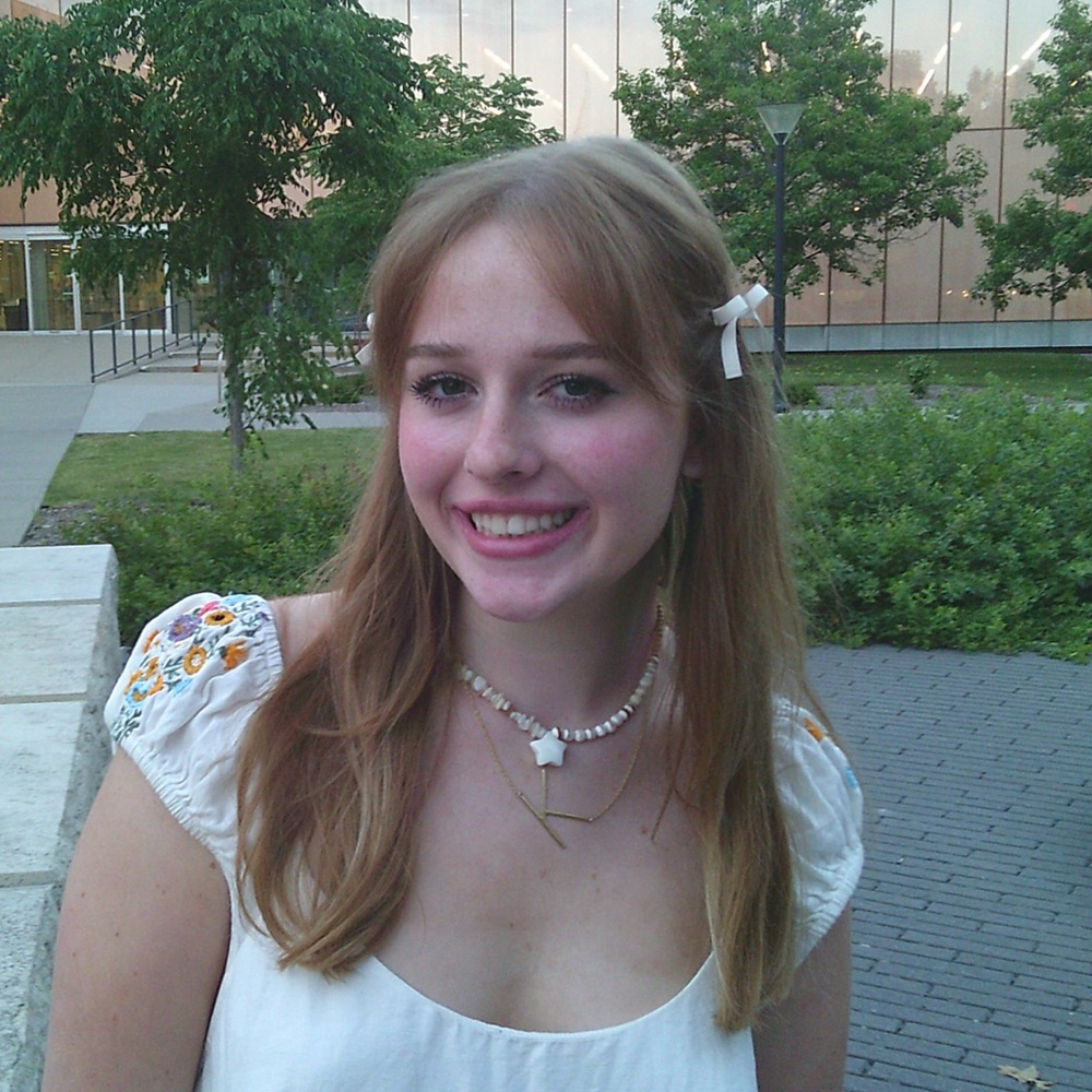 Meet your Posher, Kiana